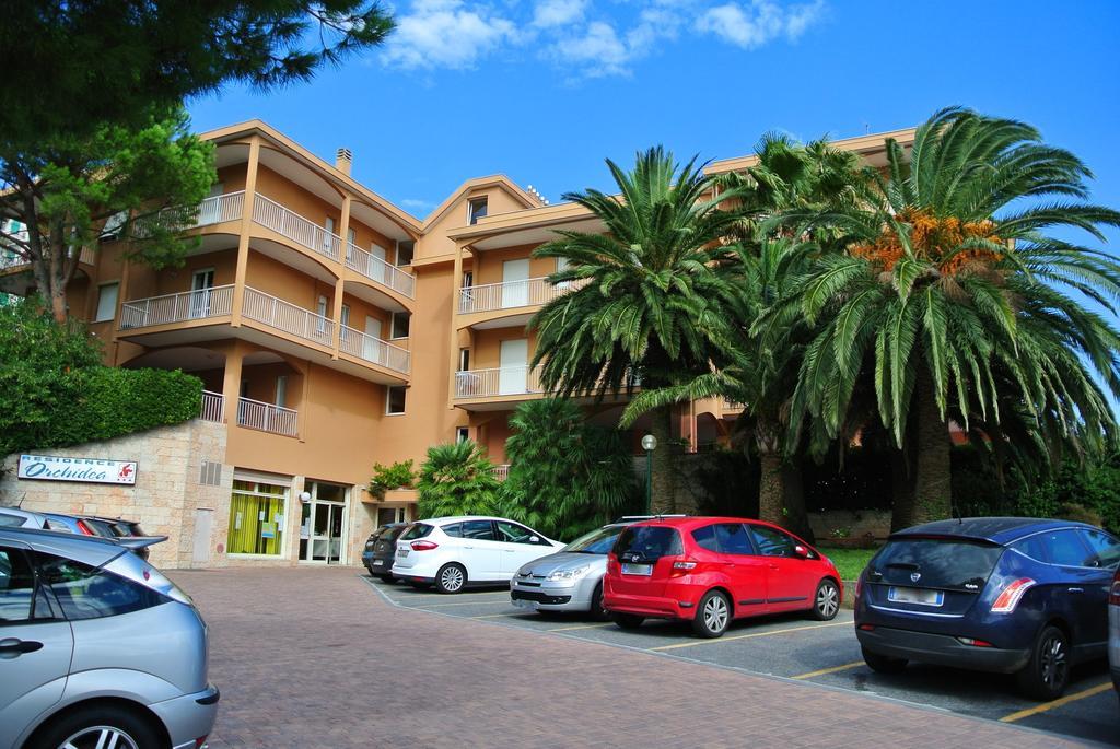 Residence Orchidea Pietra Ligure Exterior foto